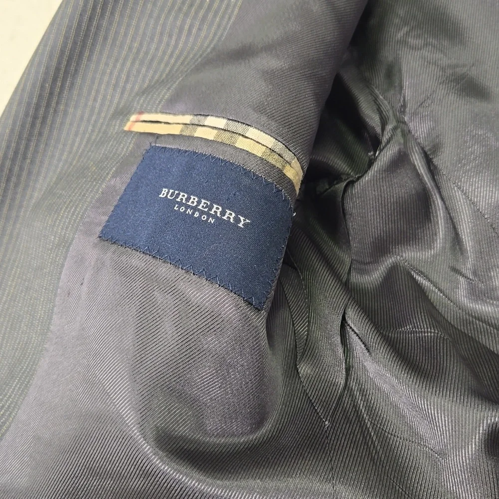 Burberry reposhing this